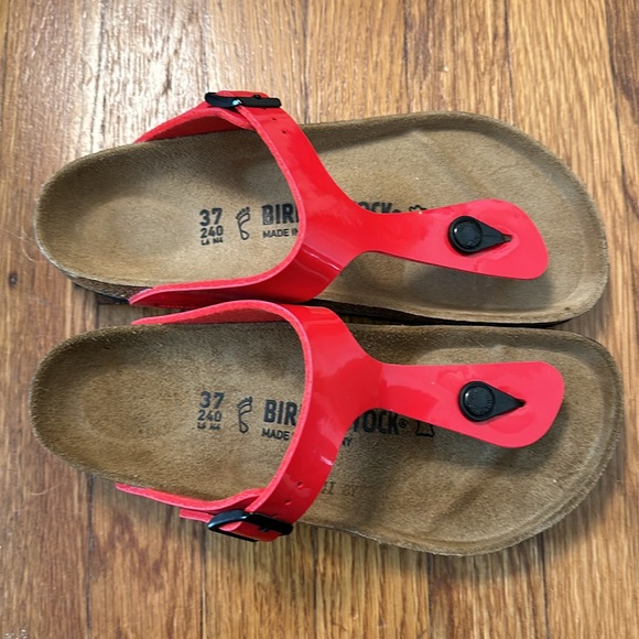 Red parent Birkenstock Gizeh - Picture 2 of 5